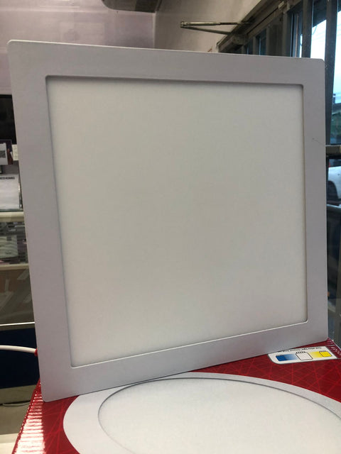 Panel LED cuadrado de 24 watts, luz blanca, empotrable, acabado en color blanco, 100-277V – TekLed 165-03636