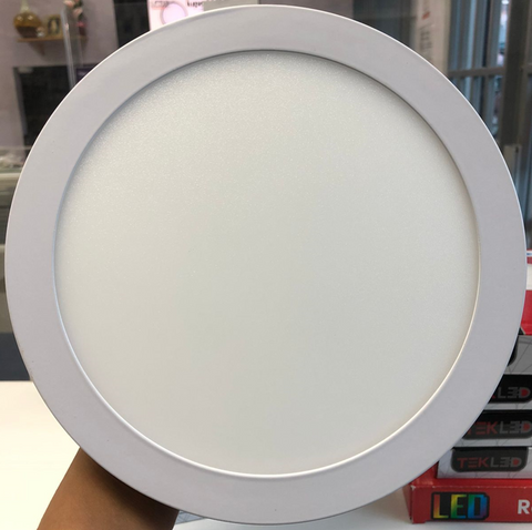Panel LED redondo de 18 watts, luz blanca, superficial, acabado en color blanco, 100-277V – TekLed 165-03954