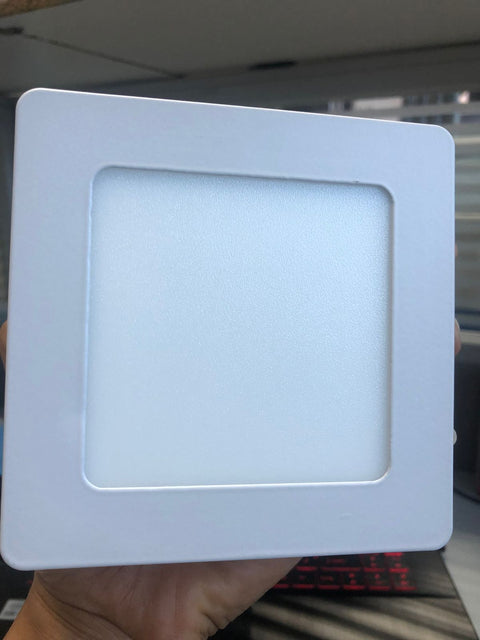 Panel LED cuadrado de 6 watts, luz neutra, superficial, acabado en color blanco, 100-277V – TekLed 165-03959