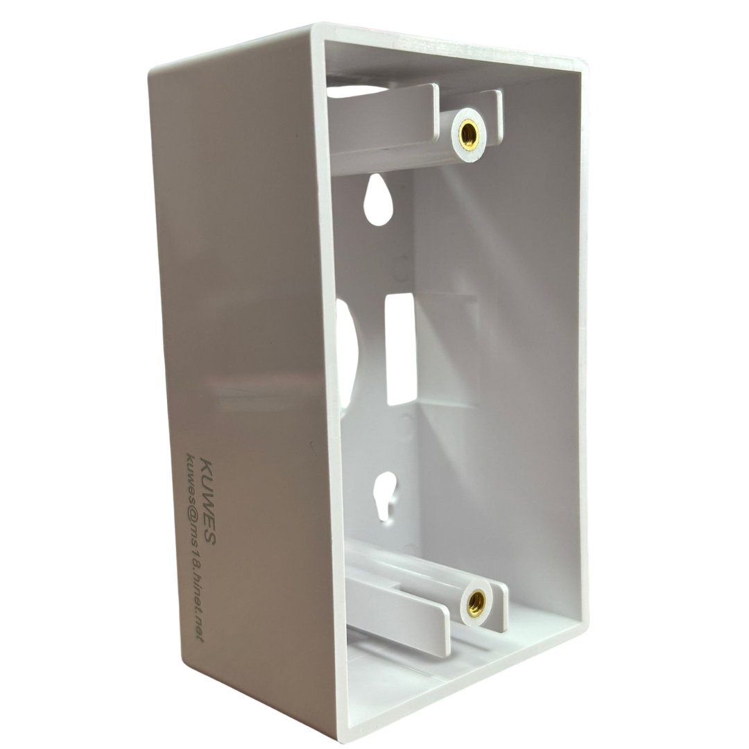 Caja de moldura estándar en color blanca Kuwes AKE318