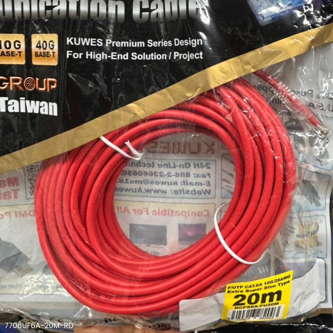 Patch cord CAT6A slim Kuwes KCPS6A-FU20M 20m rojo para data center y rack 