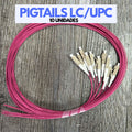 Pigtail de Fibra Óptica LC/UPC OM4 1.5m – Paquete de 10