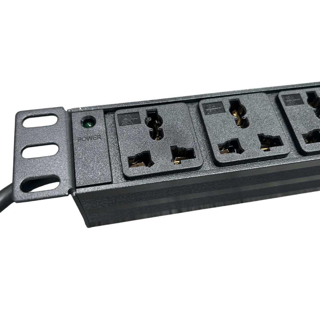 Regleta PDU horizontal para rack de 10 salidas universales - LA CASA DEL TELEFONO
