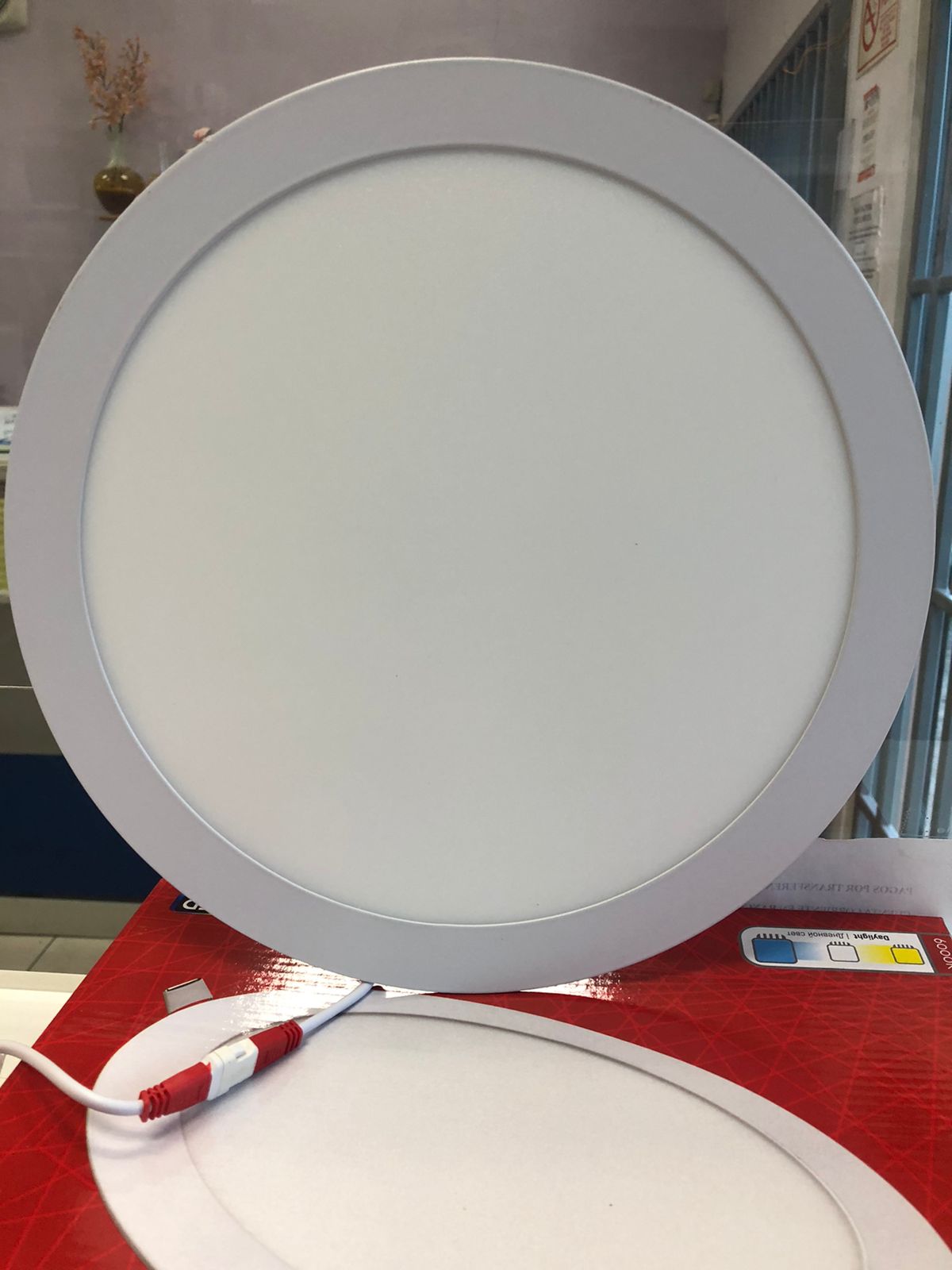 Panel LED redondo de 24 watts, luz neutra, empotrable, acabado en color blanco, 100-277V – TekLed 165-036173