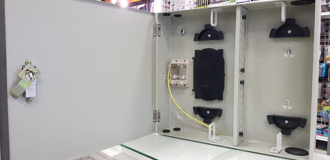 Gabinete de pared para fibra óptica, 12 fibras, SC, dúplex - LCDT FWE2212SCG