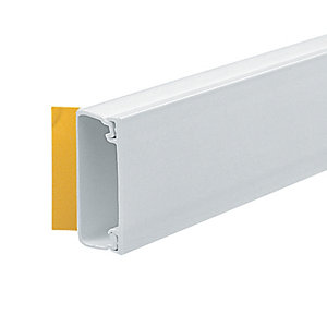 Canaleta plástica 33x13mm, 2M de largo, con adhesivo, en color blanco – GT-D3320