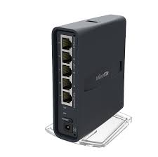 Router inalámbrico 2.4/5Ghz, 5 puertos, PoE en puerto #5, USB – RB952Ui-5ac2nD-TC-US (hAP ac lite) Mikrotik