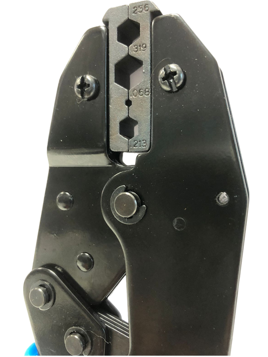 Pinza profesional tipo ratchet para crimpado de conectores coaxiales – CV-CTL301