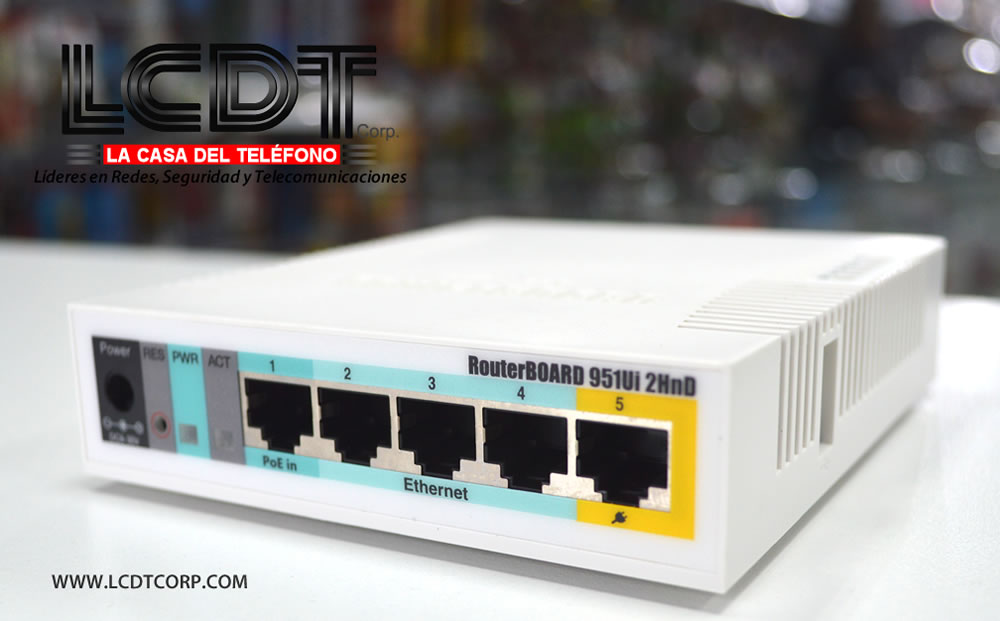 Mikrotik RB951Ui-2HnD - Router y Punto de Acceso Inalámbrico;  600MHz; 128Mb