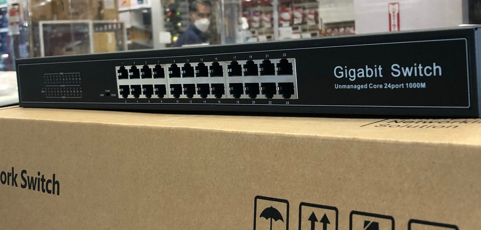 Switch de 24 puertos gigabit para montaje en rack ó bandeja – S2800-24G hasivo