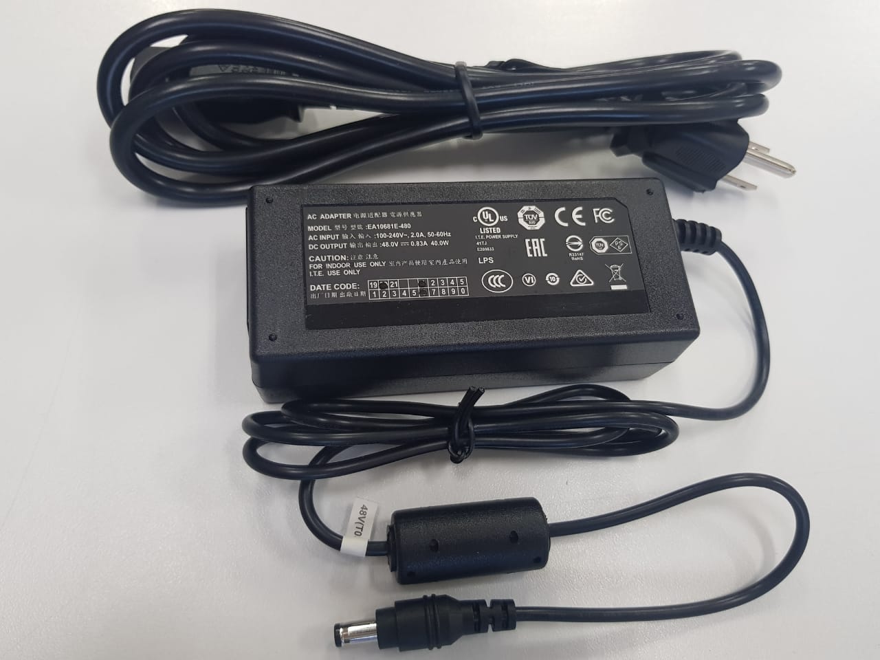 Fuente de poder regulada de 48VDC 0.83A 40W – Kuwes SWP480830